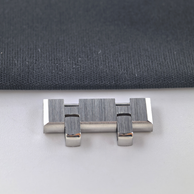 Eslabones de extensión cepilla - Cartier Watch Tank reseña y precio